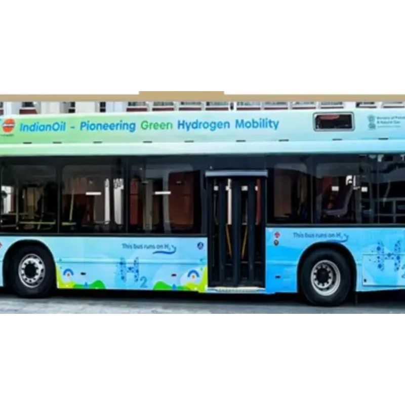 Unionsminister nehmen an der Inbetriebnahme von Indiens erstem grünen Wasserstoff-Brennstoffzellenbus teil